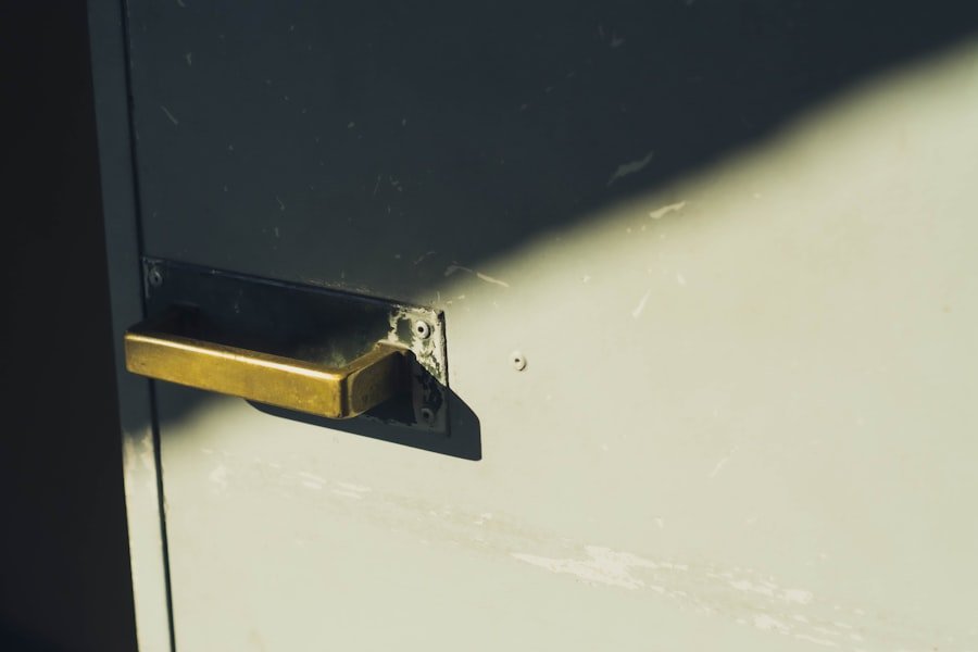 Photo broken key insurance lock