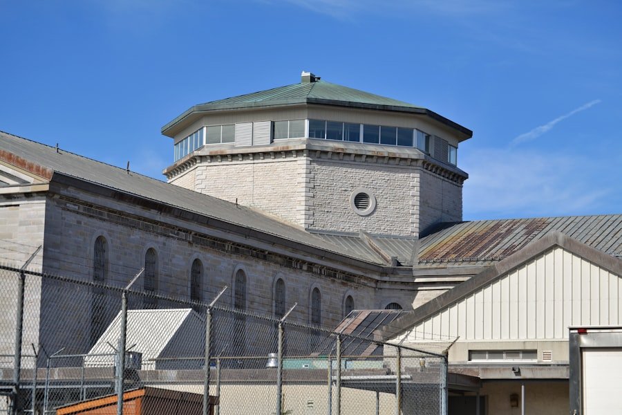 Photo colocation bail