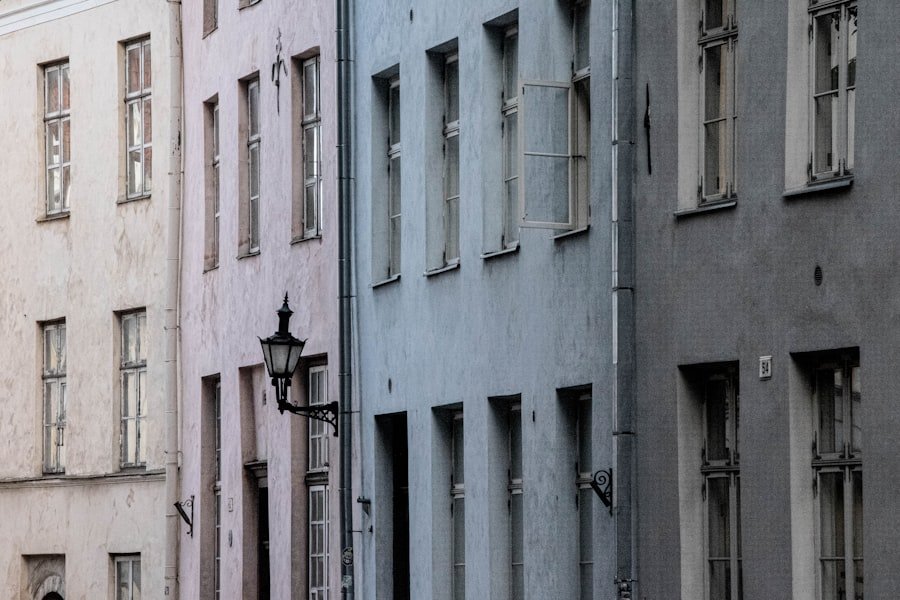 logement contre services législation