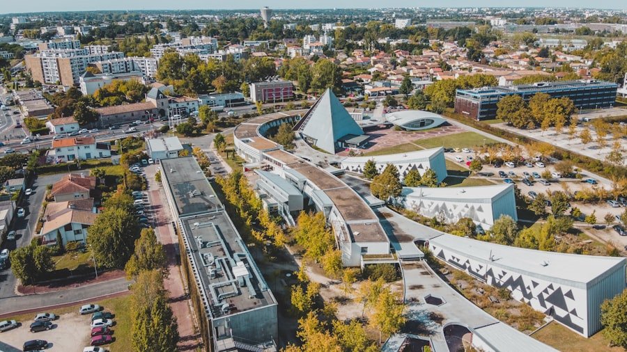 bordeaux student neighborhoods