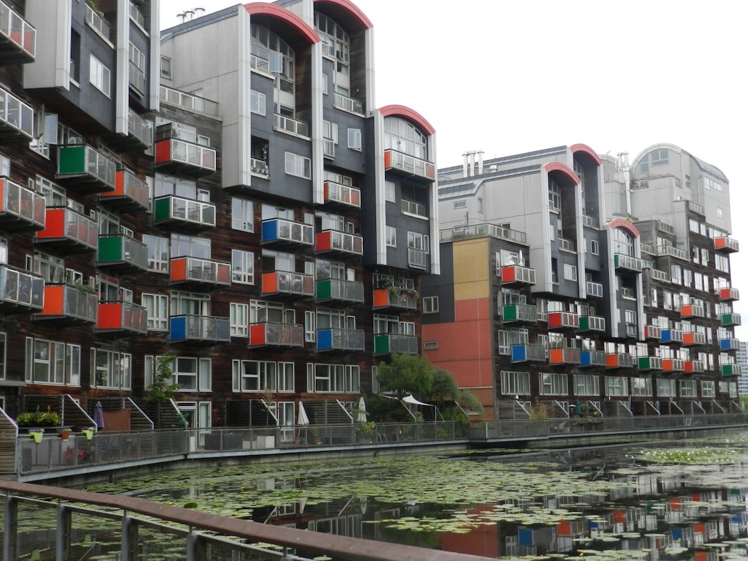 Photo decent housing