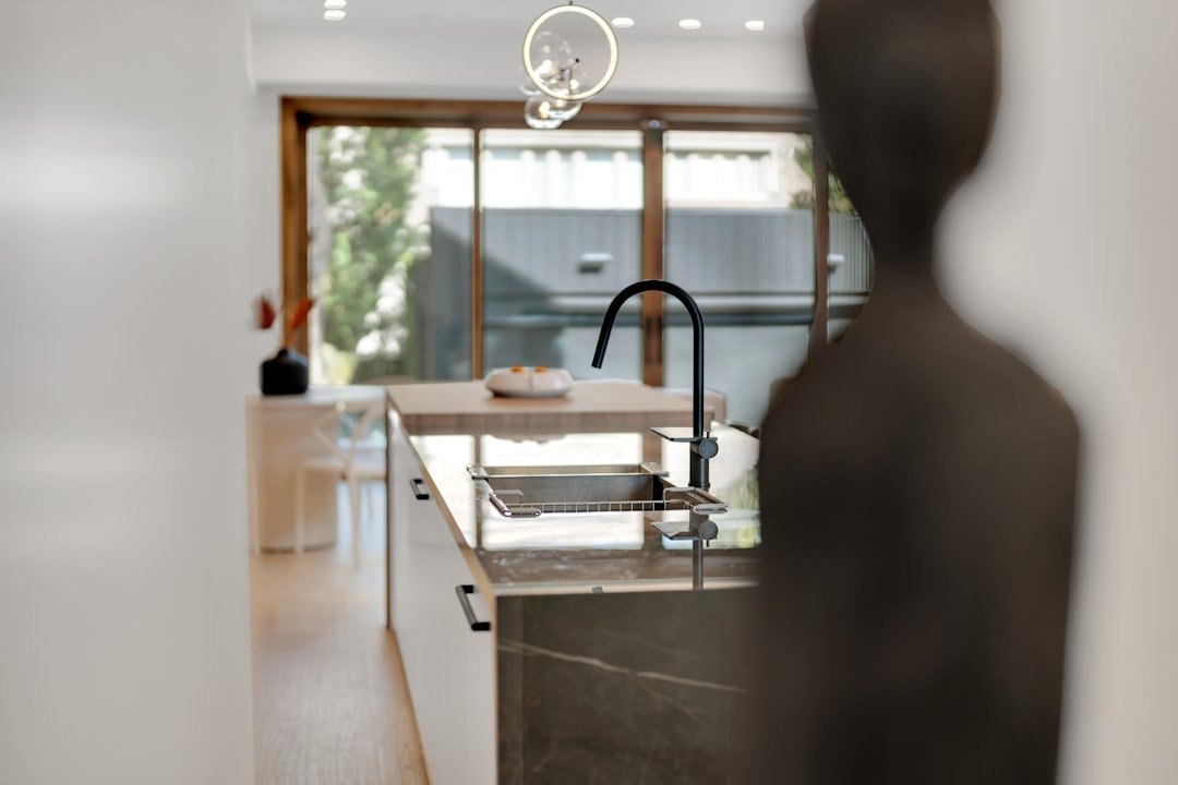 Rénover cuisine ancienne sans changer meubles