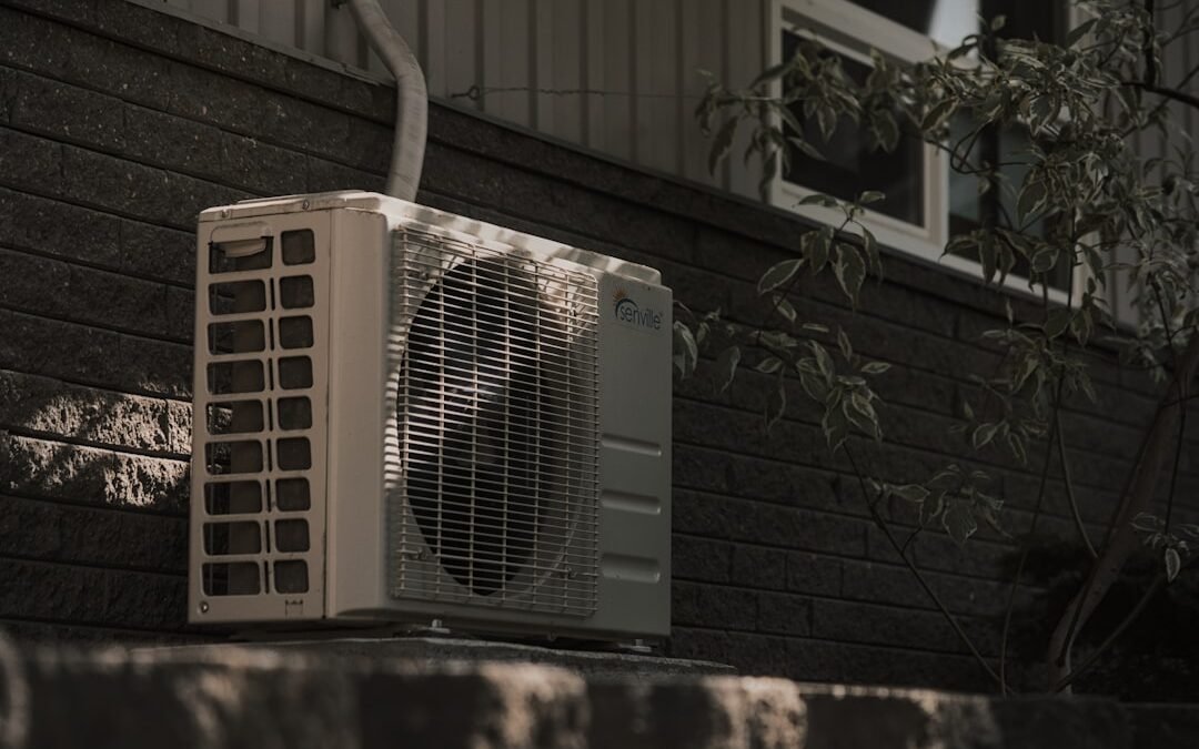Règlementation de la climatisation sur les balcons en copropriété