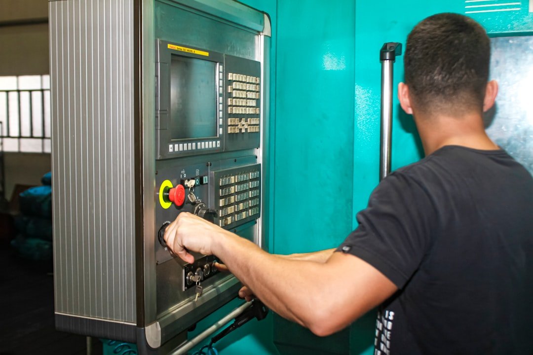 Photo elevator breakdown maintenance fees